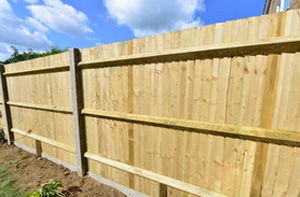 Garden Fencing - Repair and Installation Garden Fencing Burnham-on-Crouch (CM0)
